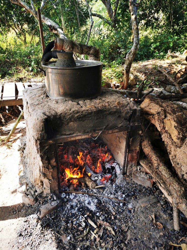 herbal spa sauna chiang rai therapeutic traditional medicine thai thailand homestay out of the tracks chez l'habitant