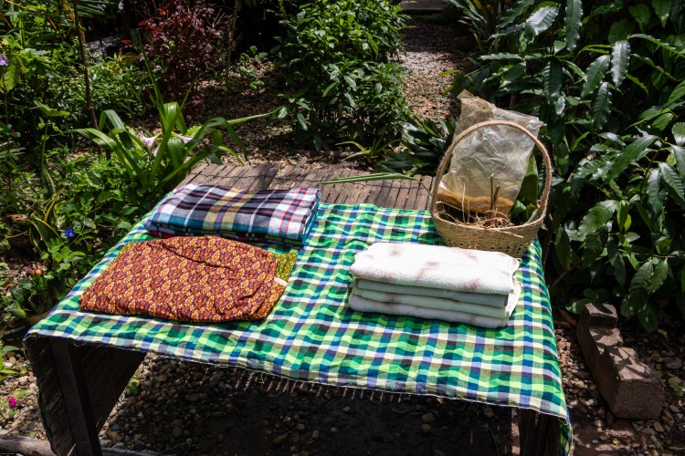 herbal spa sauna chiang rai therapeutic traditional medicine thai thailand homestay out of the tracks chez l'habitant